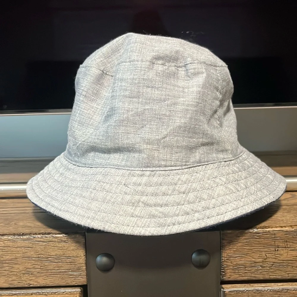🛍️5️⃣ / 💲2️⃣5️⃣🛍️ - Reversible Gray/Blue Bucket Hat